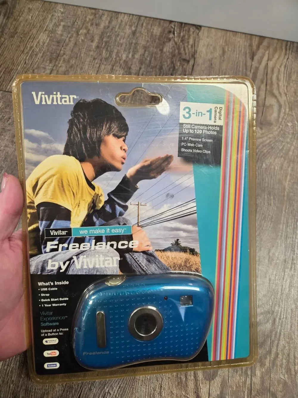 Vivitar Freelance 2.1 MP Digital Camera 1.4